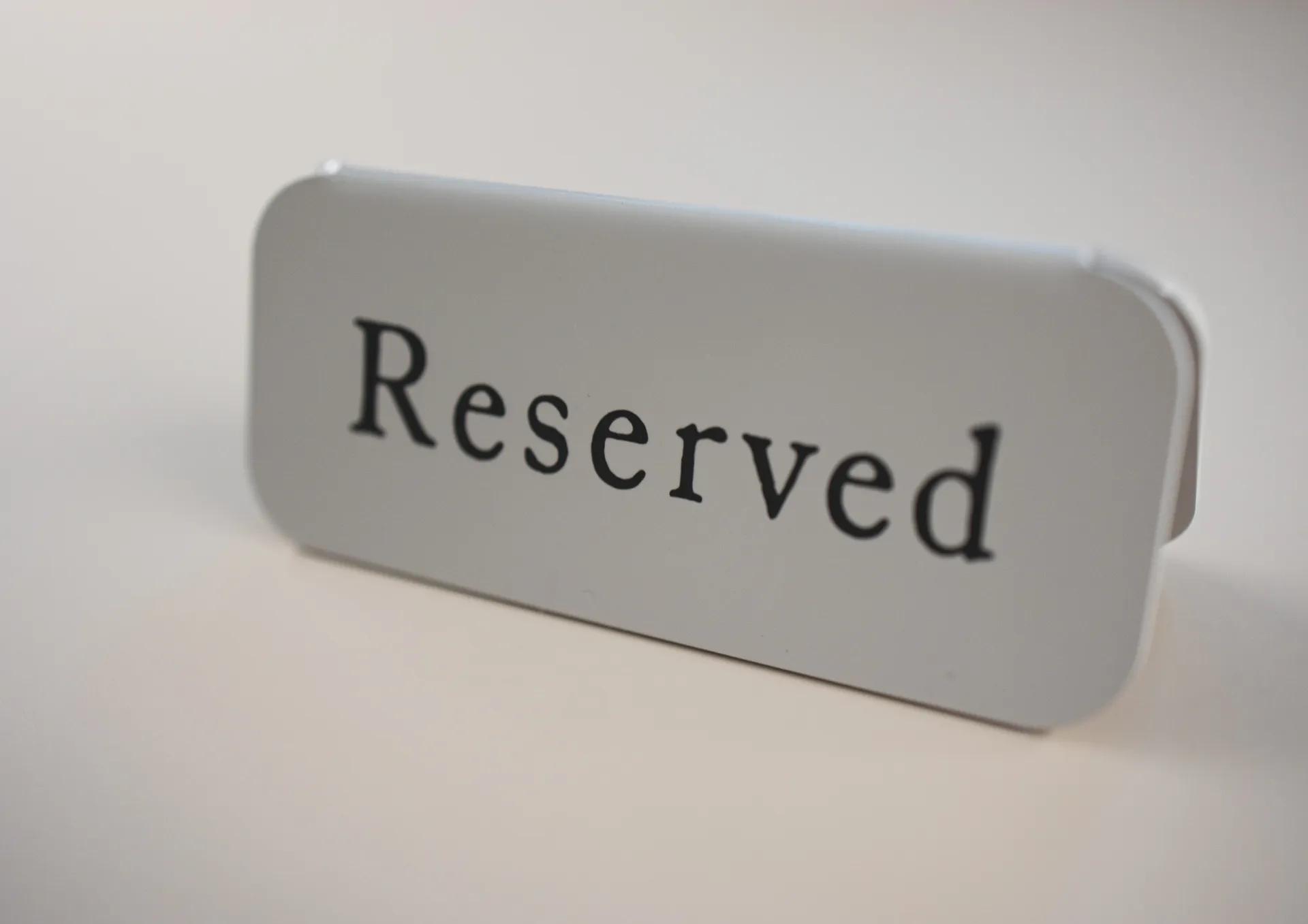 お電話やホームページからご予約受付中